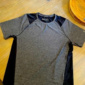 Under Armour Fitted tee
